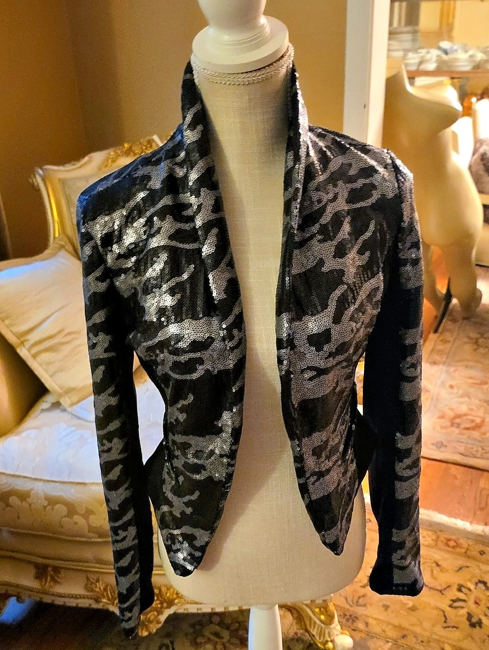 GUESS Sequin Animal Print Blazer Size Medium Like New